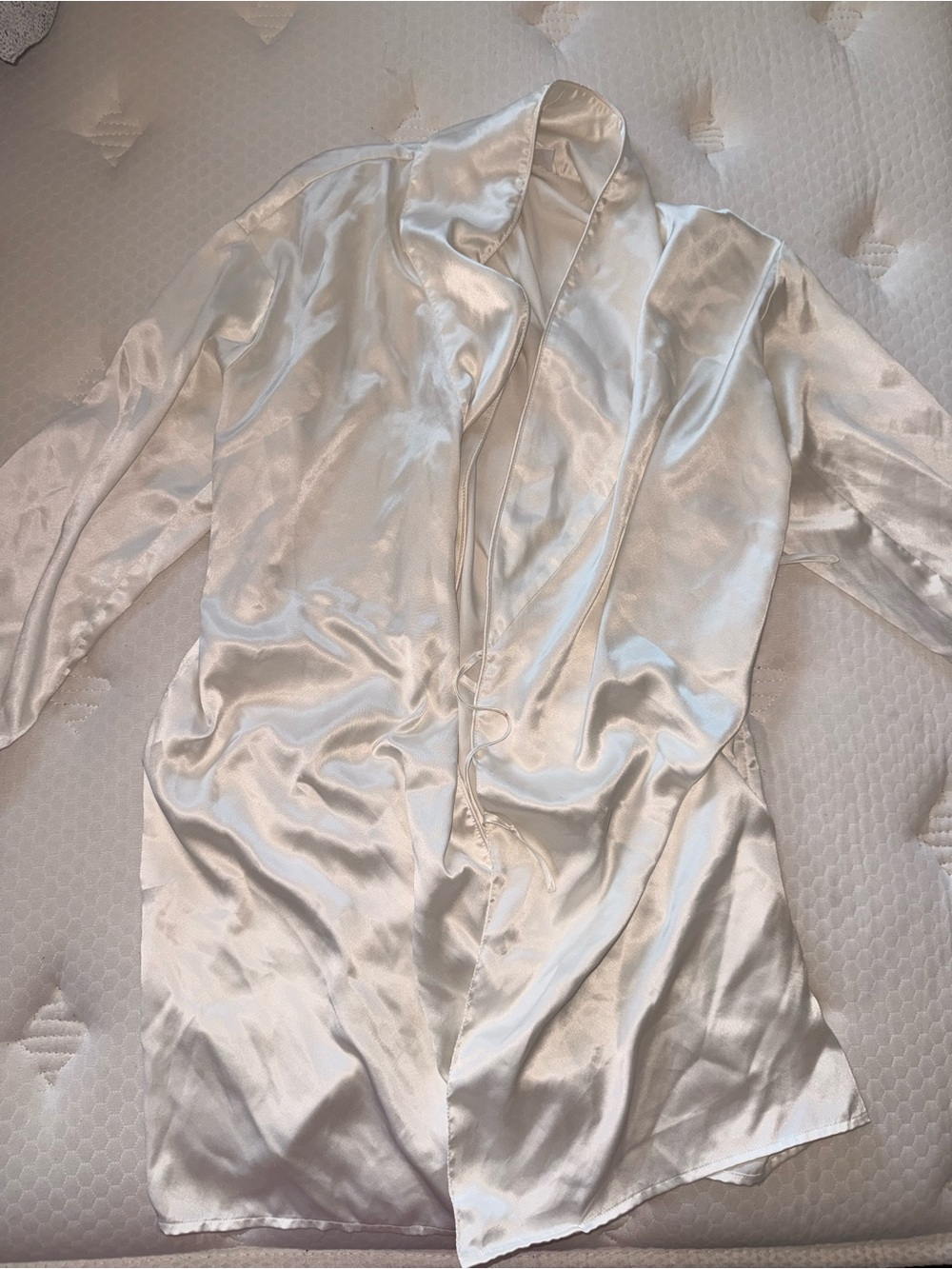 58. Frederick's of Hollywood Ivory Satin Robe - Women Intimates & Sleepwear